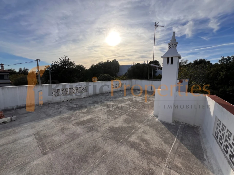 Moradia T3 para Venda em Loule (São Sebastião) Foto 3