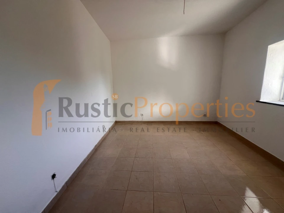 Moradia T3 para Venda em Loule (São Sebastião) Foto 6