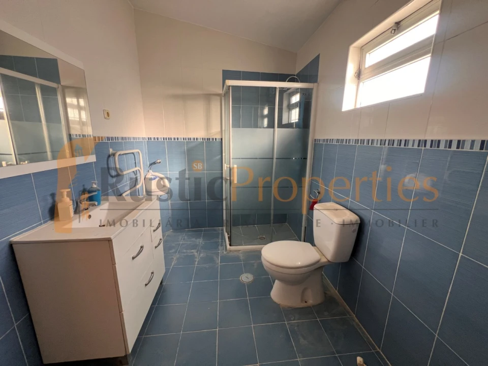 Moradia T3 para Venda em Loule (São Sebastião) Foto 7