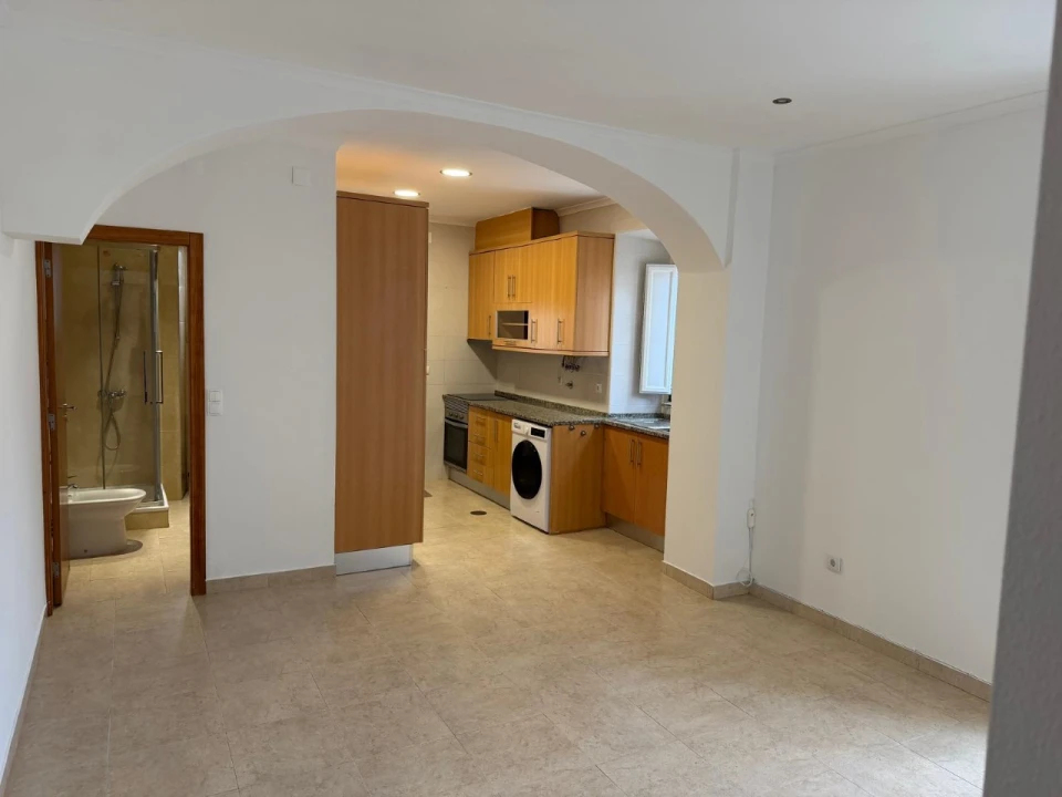 Apartamento T1 para Arrendamento em Santa Maria e São Miguel, São Martinho, São Pedro Penaferrim Foto 2