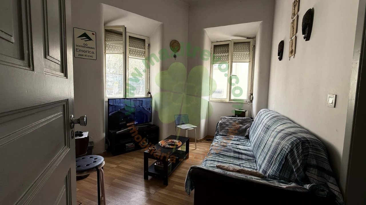 Apartamento T2 para Venda em Penha de França Foto 3