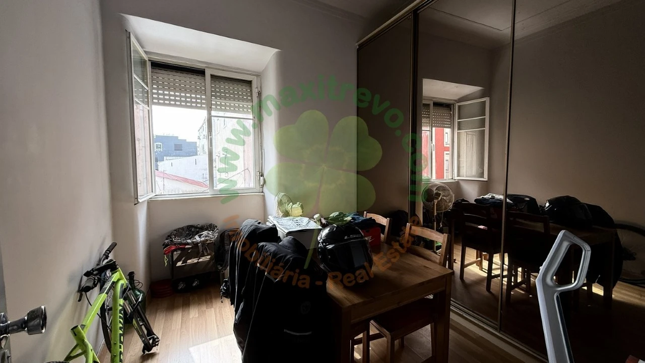 Apartamento T2 para Venda em Penha de França Foto 9