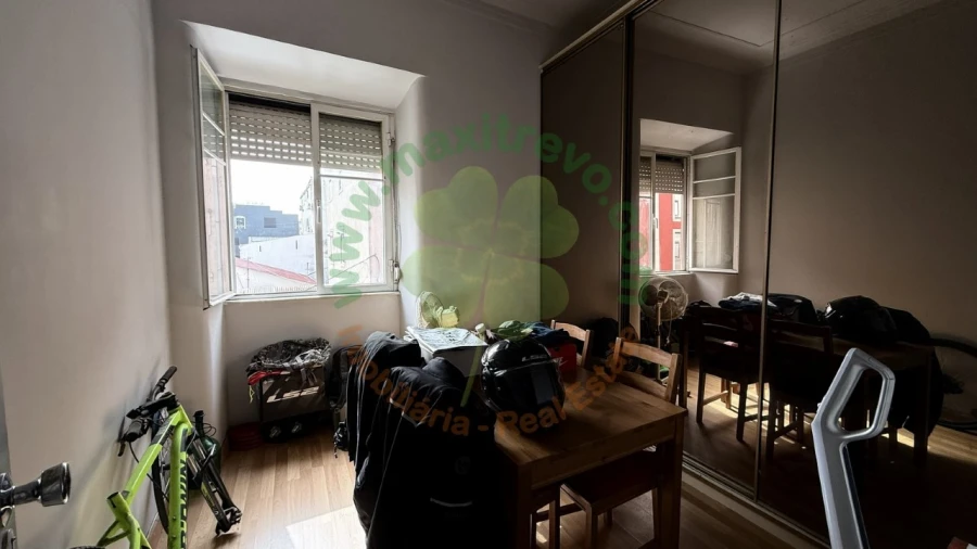 Apartamento T2 para Venda em Penha de França Foto 9
