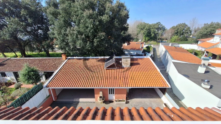 Moradia T4 para Venda em Canelas Foto 23