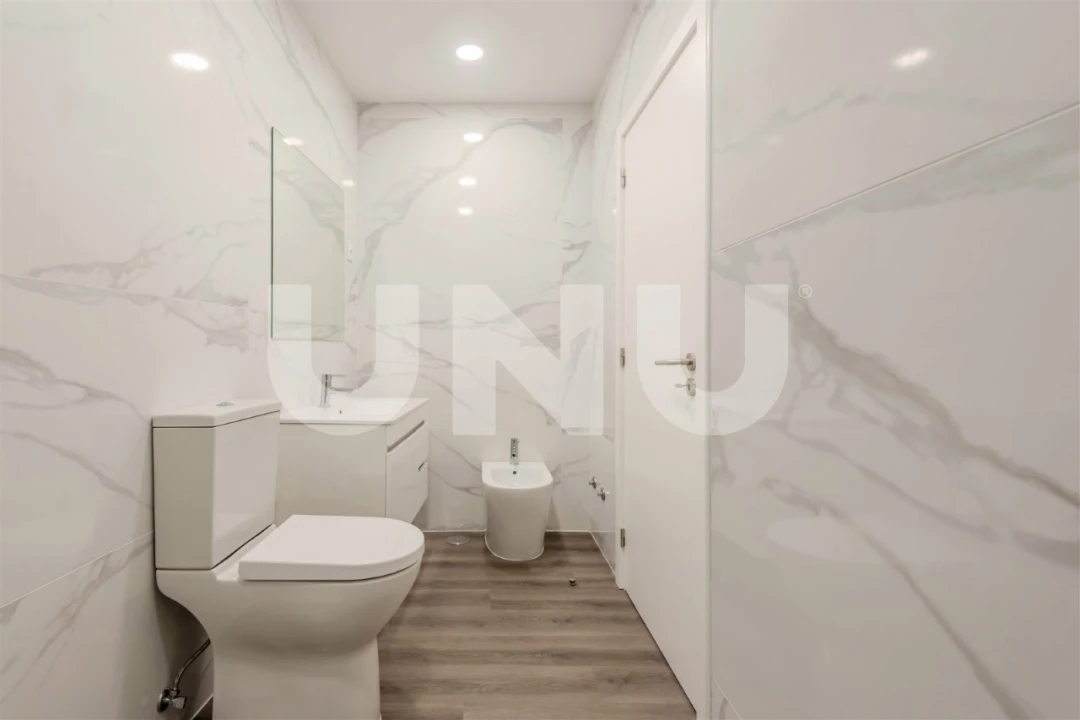 Apartamento T1 para Venda em Covilhã e Canhoso Foto 11