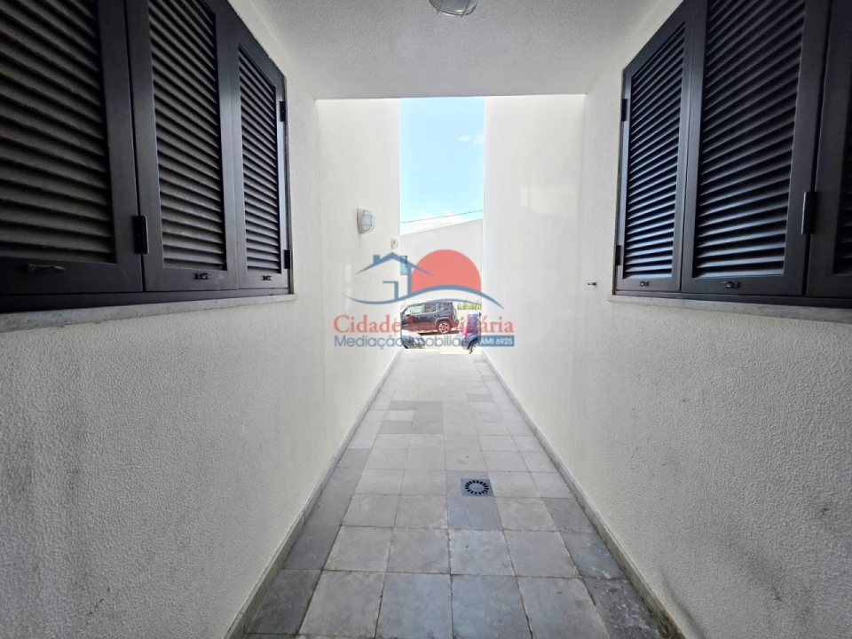 Apartamento T1 para Venda em Funchal (Santa Luzia) Foto 3