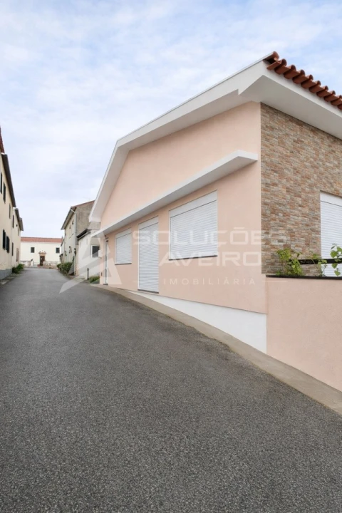 Moradia T2 para Venda em Beduído e Veiros