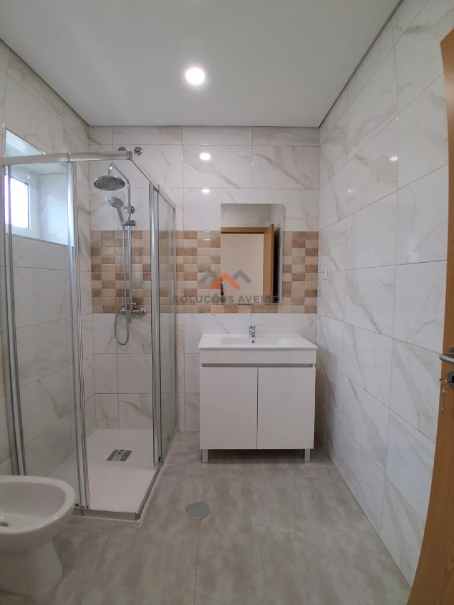 Moradia T2 para Venda em Beduído e Veiros Foto 16