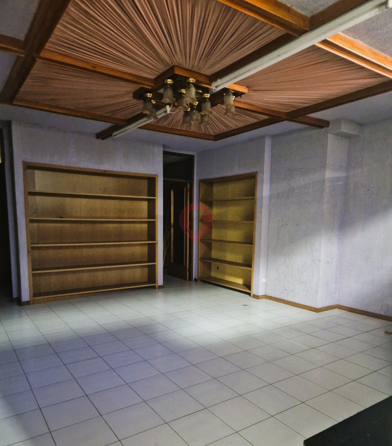 Loja para Arrendamento em Valença, Cristelo Covo e Arão Foto 1