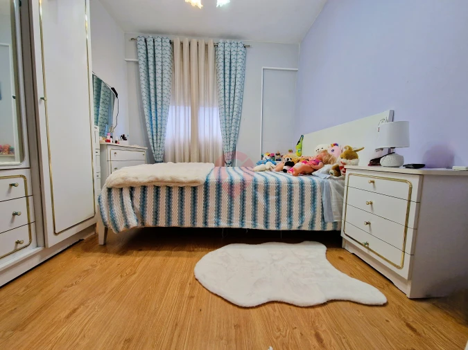 Apartamento T2 para Venda em Vila e Roussas Foto 8