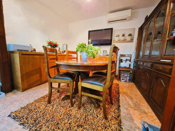 Apartamento T2 para Venda em Vila e Roussas Foto 6