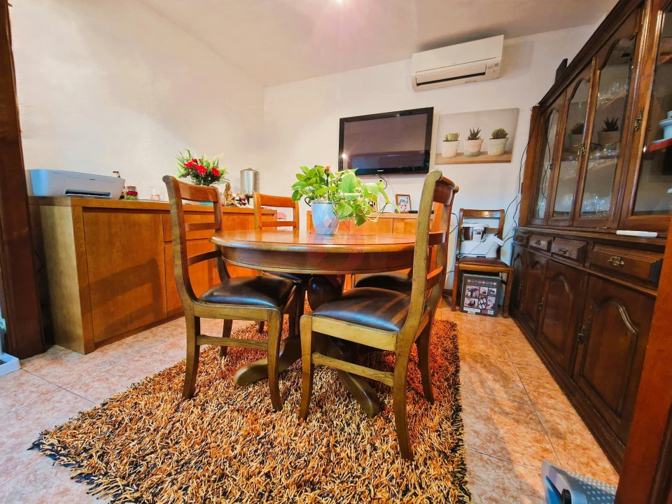 Apartamento T2 para Venda em Vila e Roussas Foto 6