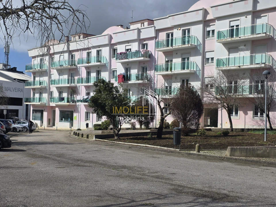 Apartamento T3 para Venda em Malveira e São Miguel de Alcainça Foto 4