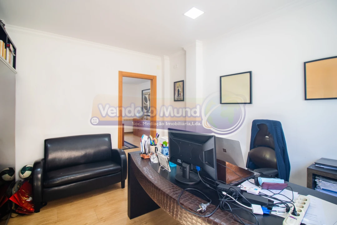 Moradia T4 para Venda em Salvaterra de Magos e Foros de Salvaterra Foto 8