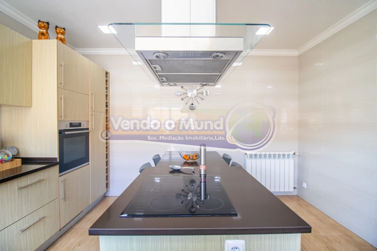 Moradia T4 para Venda em Salvaterra de Magos e Foros de Salvaterra Foto 4