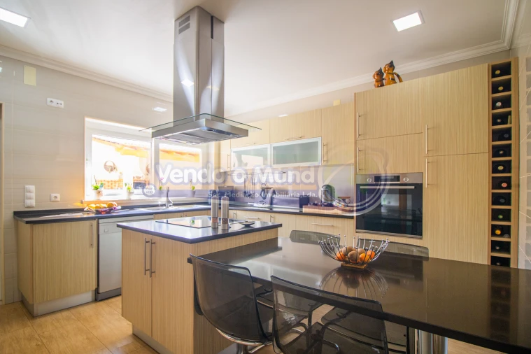 Moradia T4 para Venda em Salvaterra de Magos e Foros de Salvaterra Foto 6