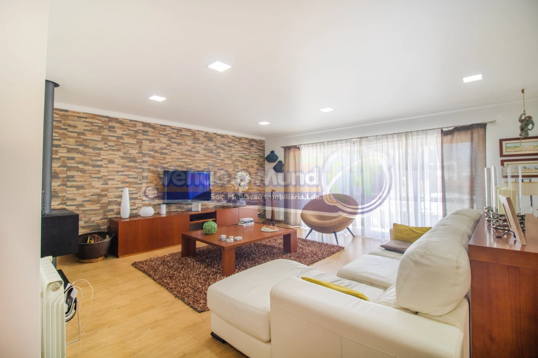 Moradia T4 para Venda em Salvaterra de Magos e Foros de Salvaterra Foto 13