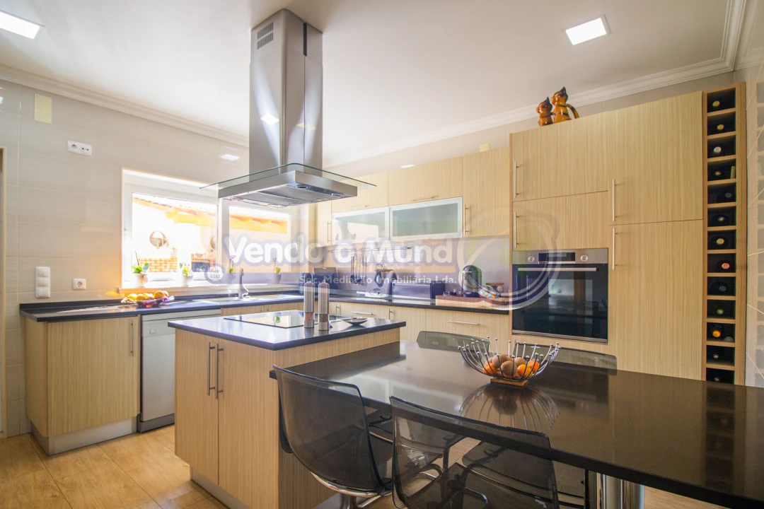 Moradia T4 para Venda em Salvaterra de Magos e Foros de Salvaterra Foto 6