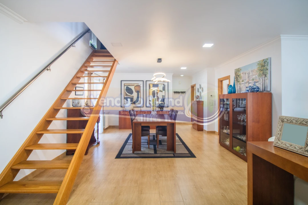 Moradia T4 para Venda em Salvaterra de Magos e Foros de Salvaterra Foto 11