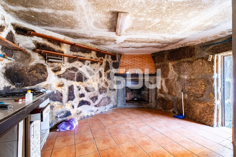 Moradia T4 para Venda em Santa Cruz do Douro e São Tomé de Covelas Foto 15