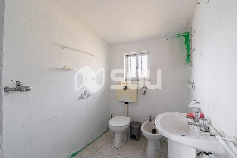 Moradia T4 para Venda em Santa Cruz do Douro e São Tomé de Covelas Foto 11