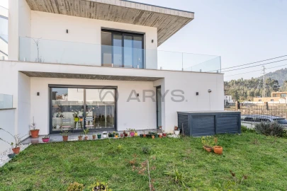 Moradia T3 para Venda em Arcozelo
