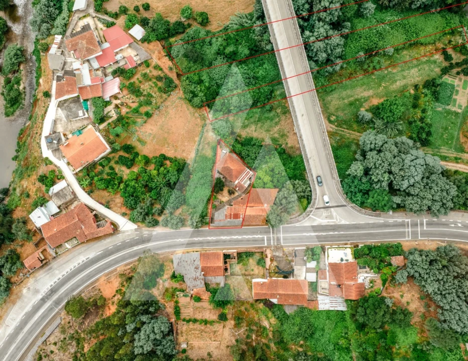 Moradia T3 para Venda em Ceira Foto 29