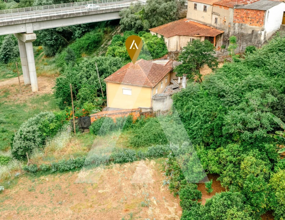 Moradia T3 para Venda em Ceira Foto 33