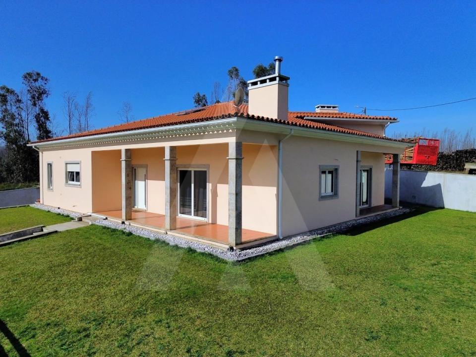 Moradia T3 para Venda em Macinhata do Vouga Foto 3