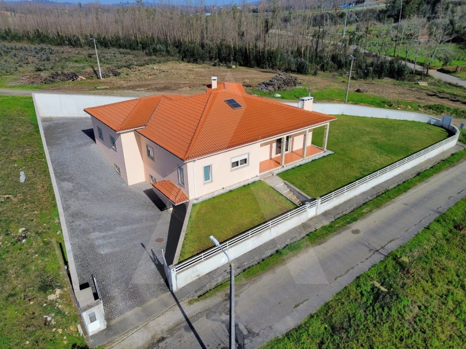 Moradia T3 para Venda em Macinhata do Vouga Foto 58