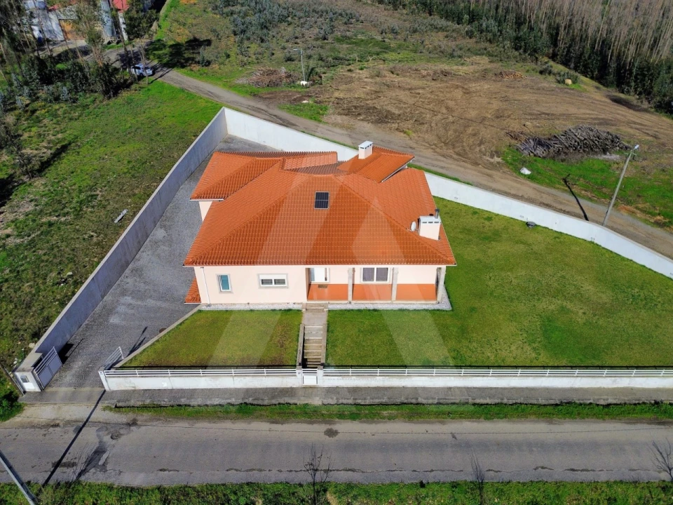 Moradia T3 para Venda em Macinhata do Vouga Foto 61