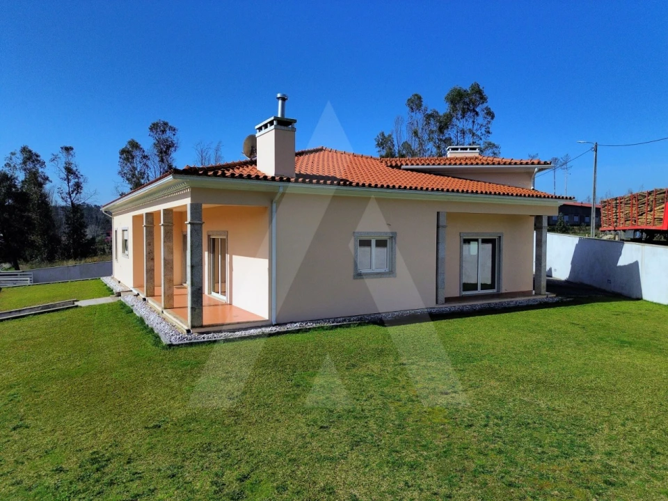 Moradia T3 para Venda em Macinhata do Vouga Foto 66