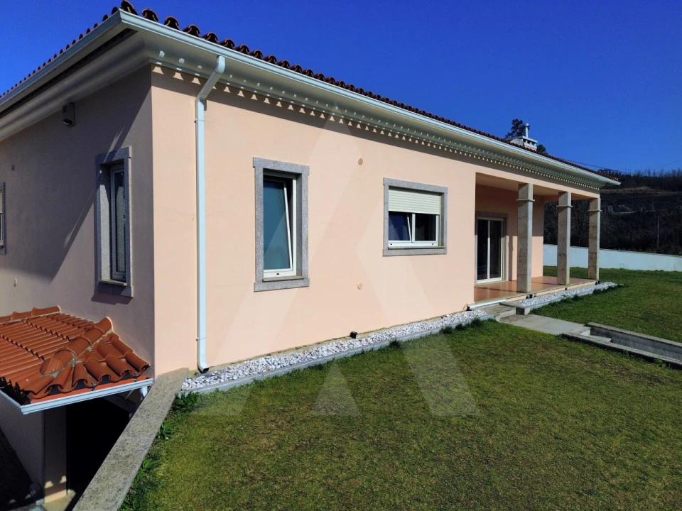 Moradia T3 para Venda em Macinhata do Vouga Foto 68