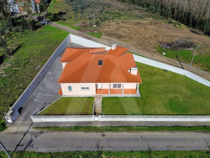 Moradia T3 para Venda em Macinhata do Vouga Foto 61