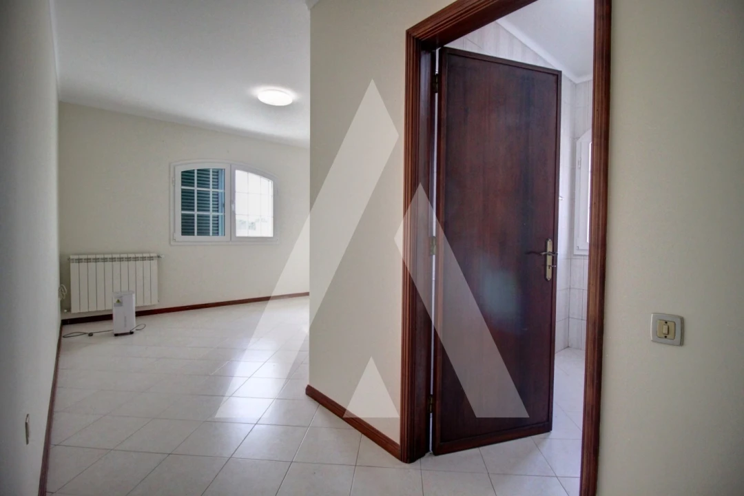 Moradia T3 para Venda em Oiã Foto 13