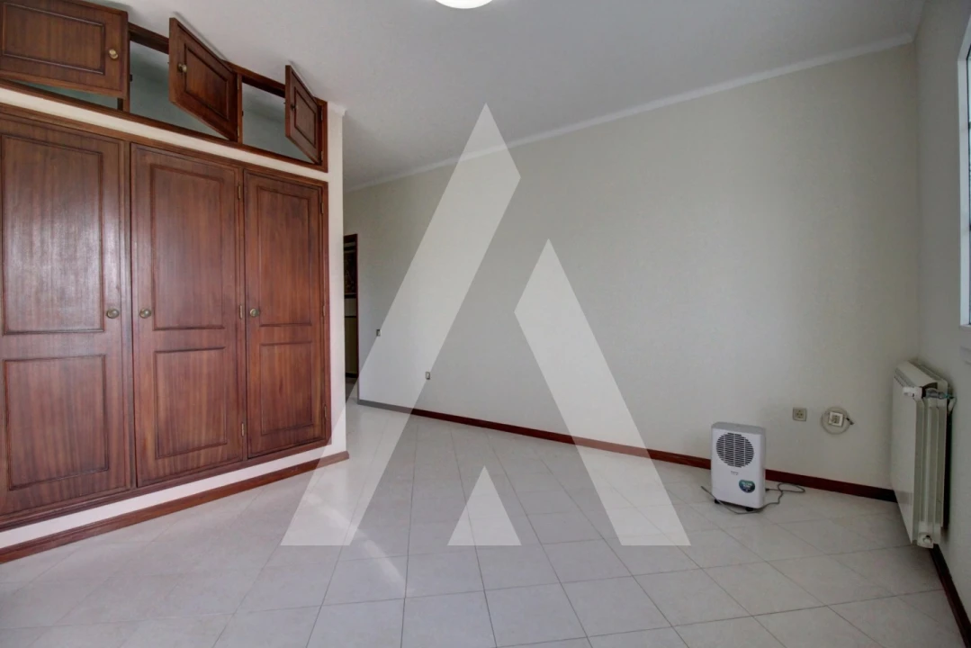 Moradia T3 para Venda em Oiã Foto 14