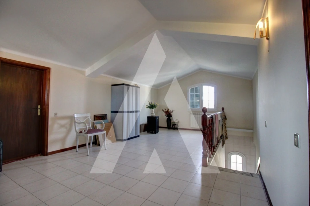 Moradia T3 para Venda em Oiã Foto 27