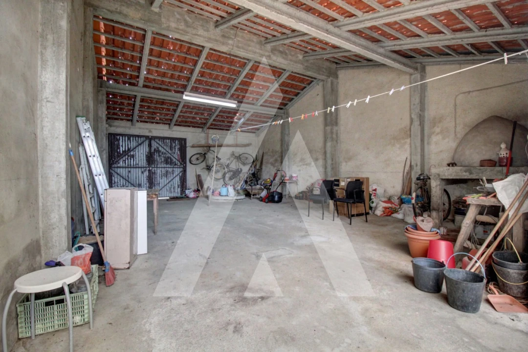 Moradia T3 para Venda em Oiã Foto 34