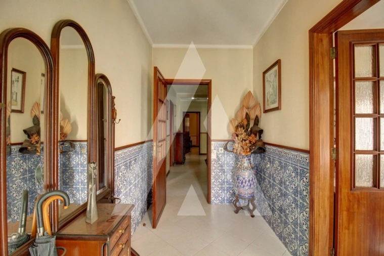 Moradia T3 para Venda em Oiã Foto 7