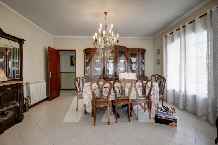 Moradia T3 para Venda em Oiã Foto 1