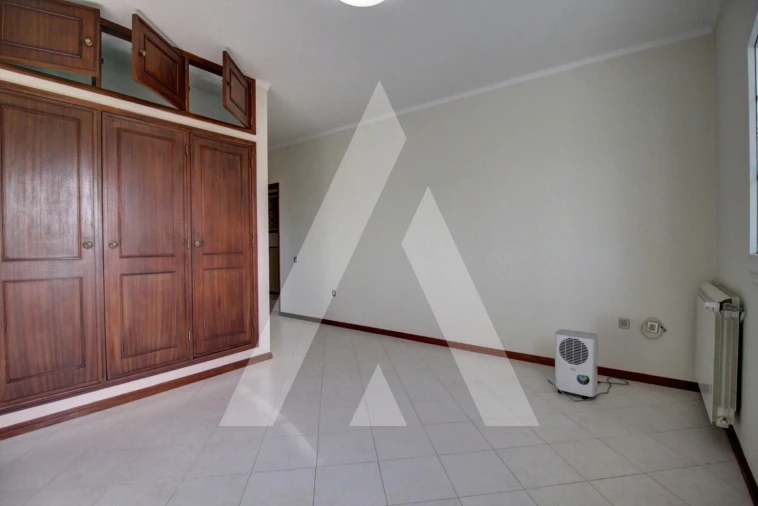 Moradia T3 para Venda em Oiã Foto 14