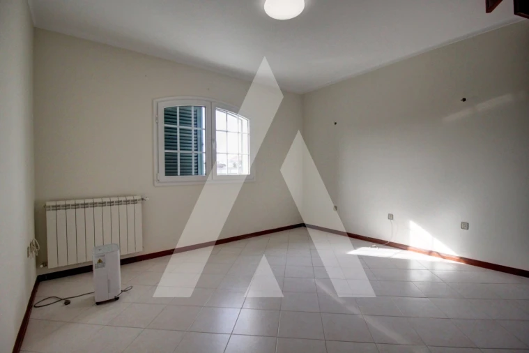 Moradia T3 para Venda em Oiã Foto 15