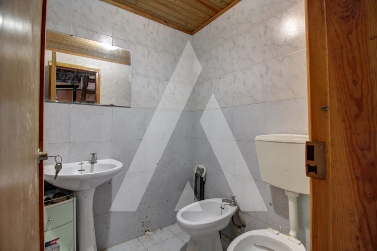 Moradia T3 para Venda em Oiã Foto 39