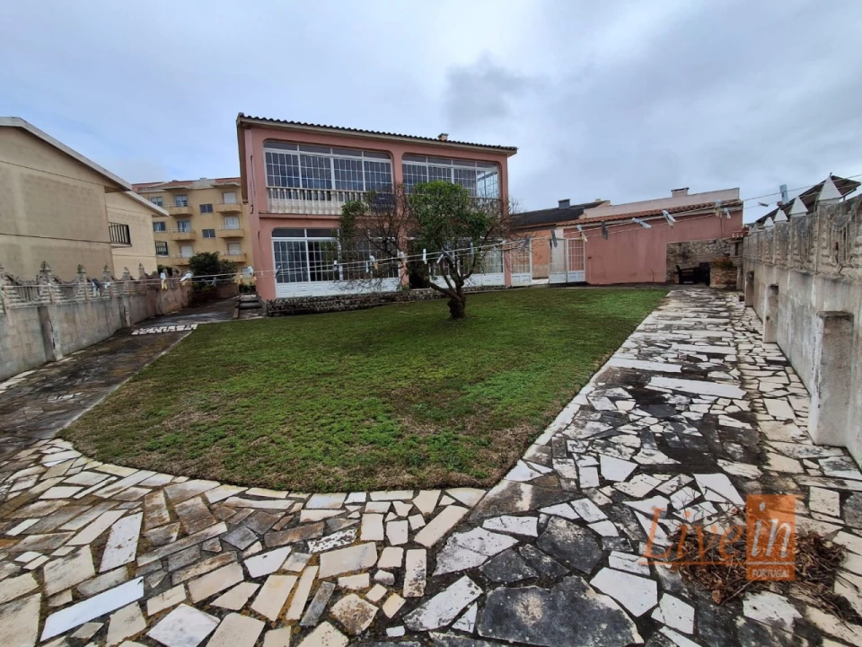 Moradia T5 para Venda em Silveira Foto 40