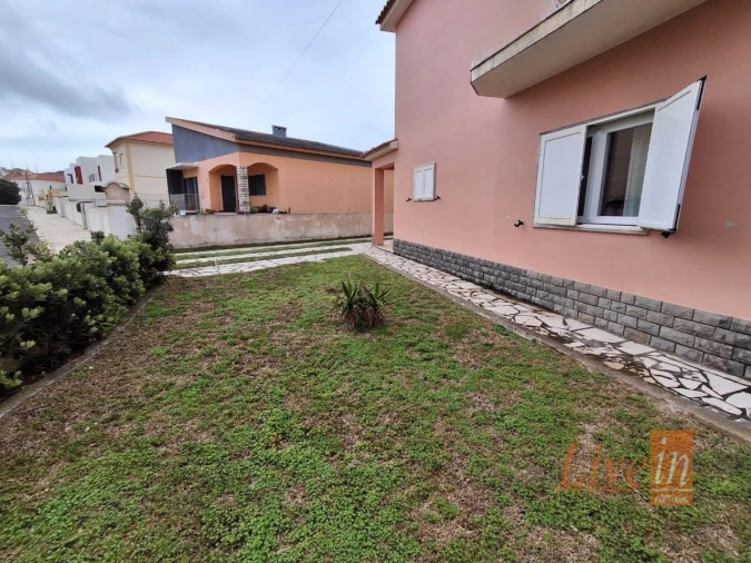 Moradia T5 para Venda em Silveira Foto 47