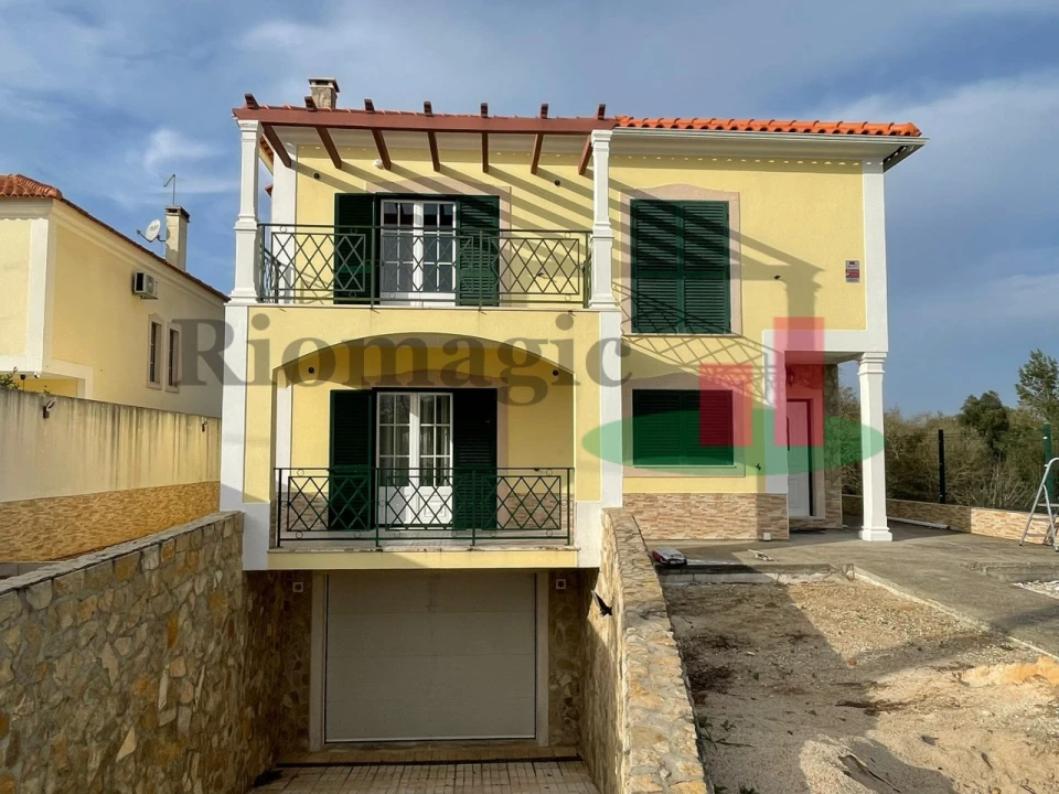 Moradia T4 para Venda em Manique do Intendente, Vila Nova de São Pedro e Maçussa Foto 4