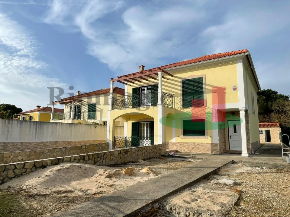 Moradia T4 para Venda em Manique do Intendente, Vila Nova de São Pedro e Maçussa Foto 59