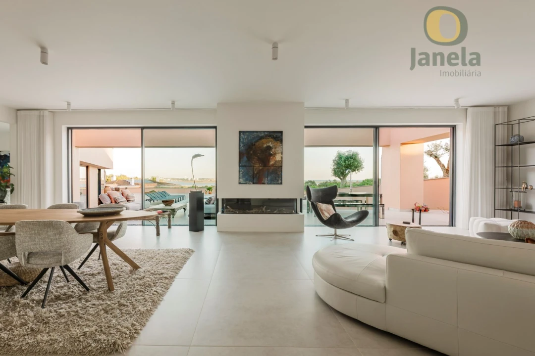 Moradia T4 para Venda em Lagos (São Sebastião e Santa Maria) Foto 18