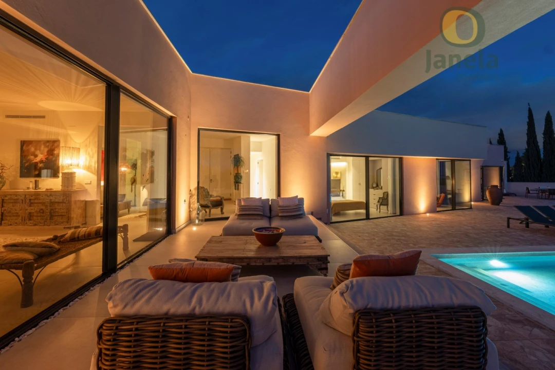 Moradia T4 para Venda em Lagos (São Sebastião e Santa Maria) Foto 2