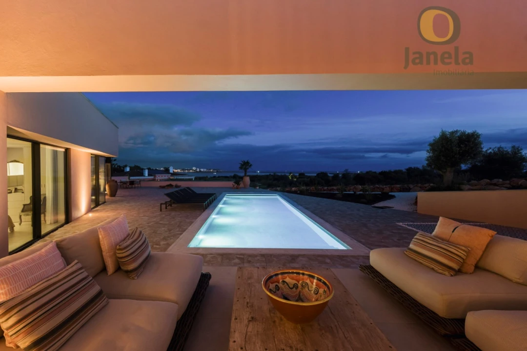 Moradia T4 para Venda em Lagos (São Sebastião e Santa Maria) Foto 10